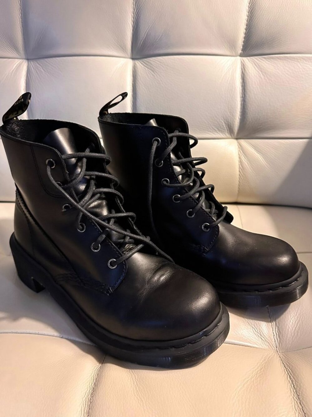 Dr. Marten's ALDERSTONE Orleans Leather Lace Up Ankle Boots